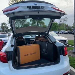 Meet your Posher, Jayy